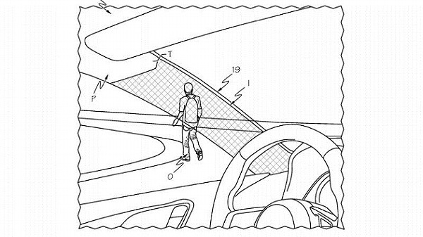何と トヨタがミラーを用いた Aピラーが透けて見える技術 の特許を申請 これで死角は無くなる Creative Trend