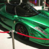 イギリスにて、エメラルドグリーンの「エンツォ・フェラーリ」が公開に