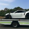 これは悲惨。マン島にて、ポルシェ「911GT3RS」がリヤ部喪失レベルの大事故、おまけに
