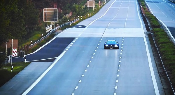 もちろん違法じゃないよ ブガッティ ヴェイロン が アウトバーンにて公道世界最速となる402 5km Hを記録 動画有 Creative Trend