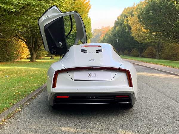 1リッターあたり100km走行可能な超低燃費モデル Vw Xl1 がオークションにて出品へ 予想落札額は約1 680万円 Creative Trend