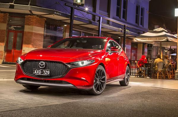 マツダ 新型 アクセラ マツダ3 Mazda3 オーストラリア向けのスペックと価格が公開 中心市場のはずの日本はほぼ最後に発表という不思議 Creative Trend