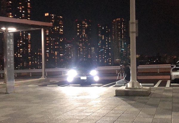これは酷い 首都高 辰巳paにて撮影だけのために駐車している車両を無理やり移動させて3台分の駐車スペースを占領するトヨタ プリウス が登場 Creative Trend