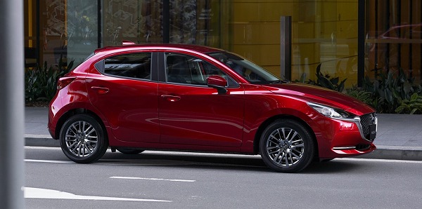 フルモデルチェンジ版 マツダ新型 マツダ2 Mazda2 が21年9月に登場するとの噂が浮上 愛嬌のある顔つきから一転して狂暴に そして5ナンバーモデルではなく3ナンバー 気になるその 予想価格も公開 Creative Trend