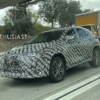 フルモデルチェンジ版・レクサス新型NXの開発車両をスパイショット！グリル意匠はリー