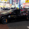 東京都内にて、何とも過激なレクサス「GS F」のタクシーが登場。出現頻度はかなり高い